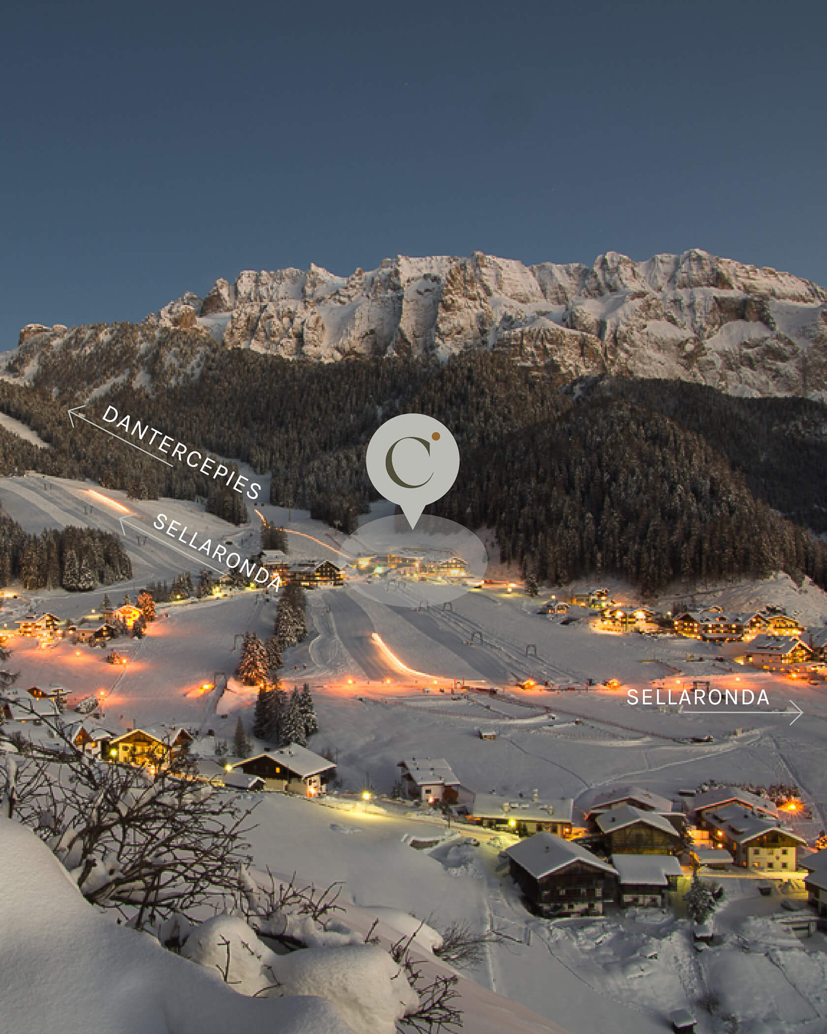 Das Dorf Wolkenstein im Winter, abends mit Pin auf dem Hotel Continental