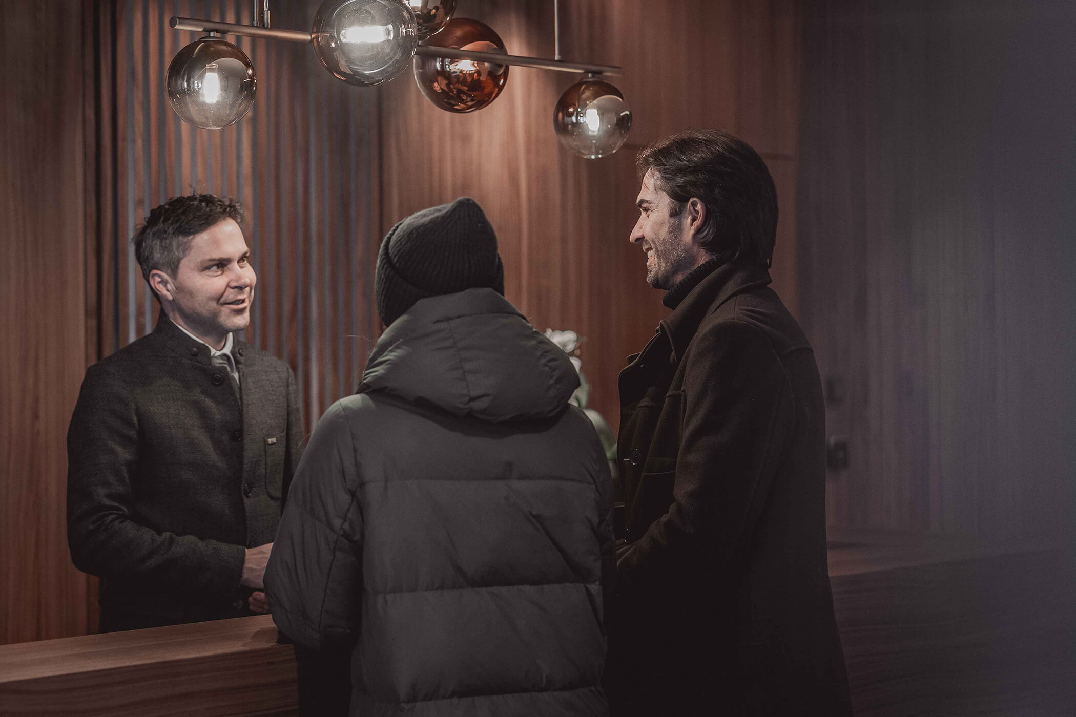 Receptionist welcomes the guests - Hotel Continental